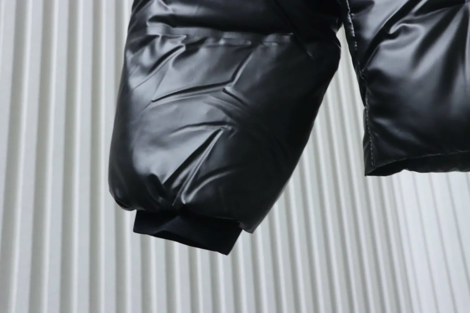 Rot gestreifte Daunenjacke S–XXL – Bild 6