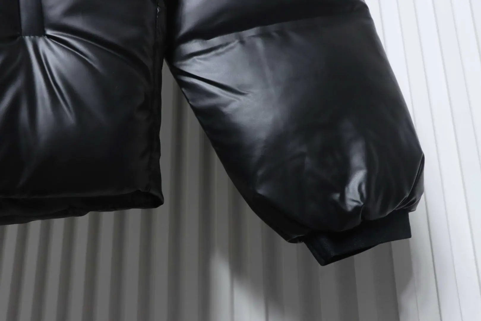 Rot gestreifte Daunenjacke S–XXL – Bild 7