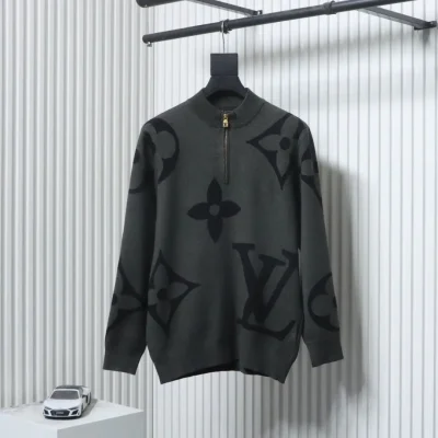 Strickpullover mit großem Monogramm-Logo und halbem Reißverschluss