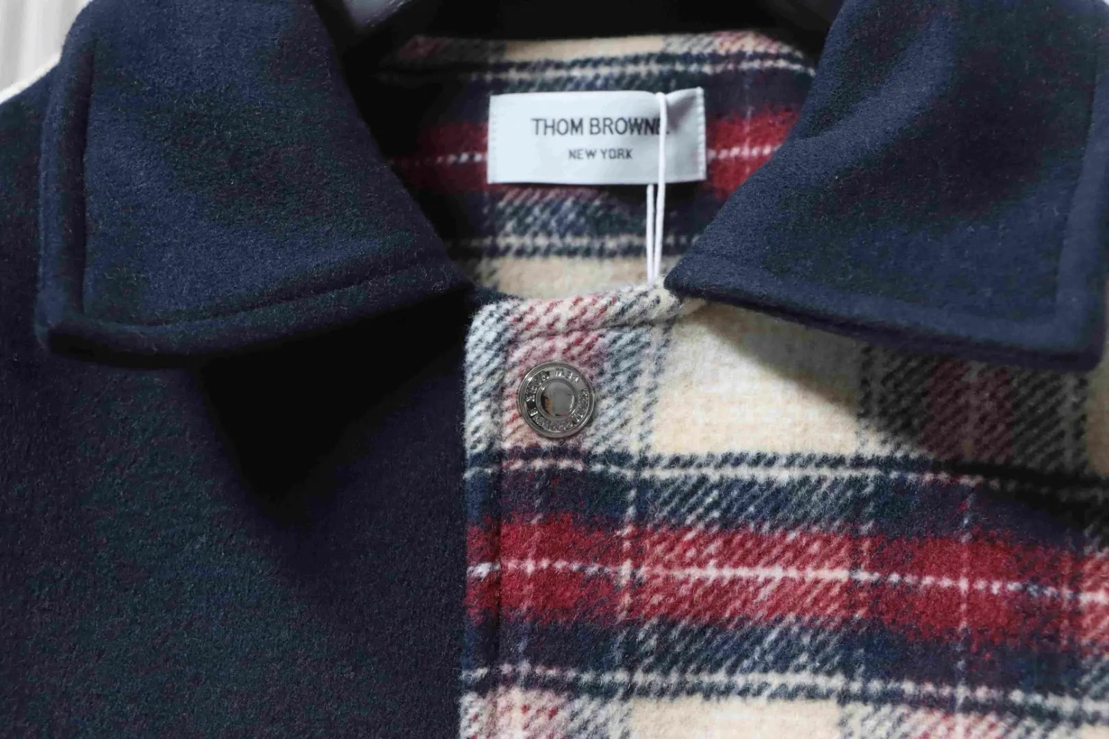 TB-Baseballjacke mit Patchwork-Karomuster und vier Streifen – Bild 5