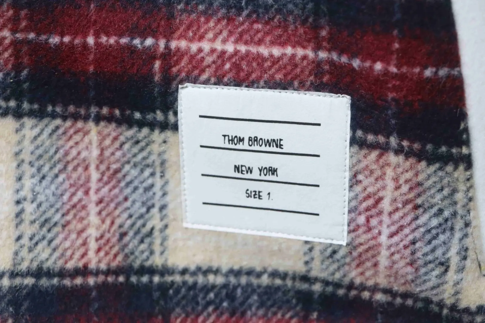 TB-Baseballjacke mit Patchwork-Karomuster und vier Streifen – Bild 6