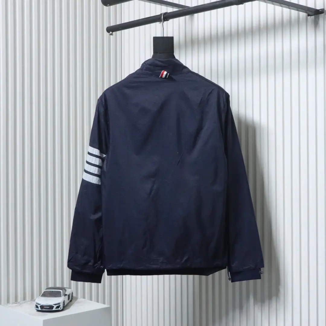 TB Doppellagige Freizeitjacke mit vierfach gewebtem Stehkragen – Bild 13