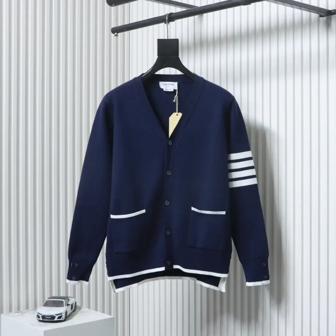 Tom Brown Wollstrickjacke, vorne kürzer und hinten länger – Bild 14