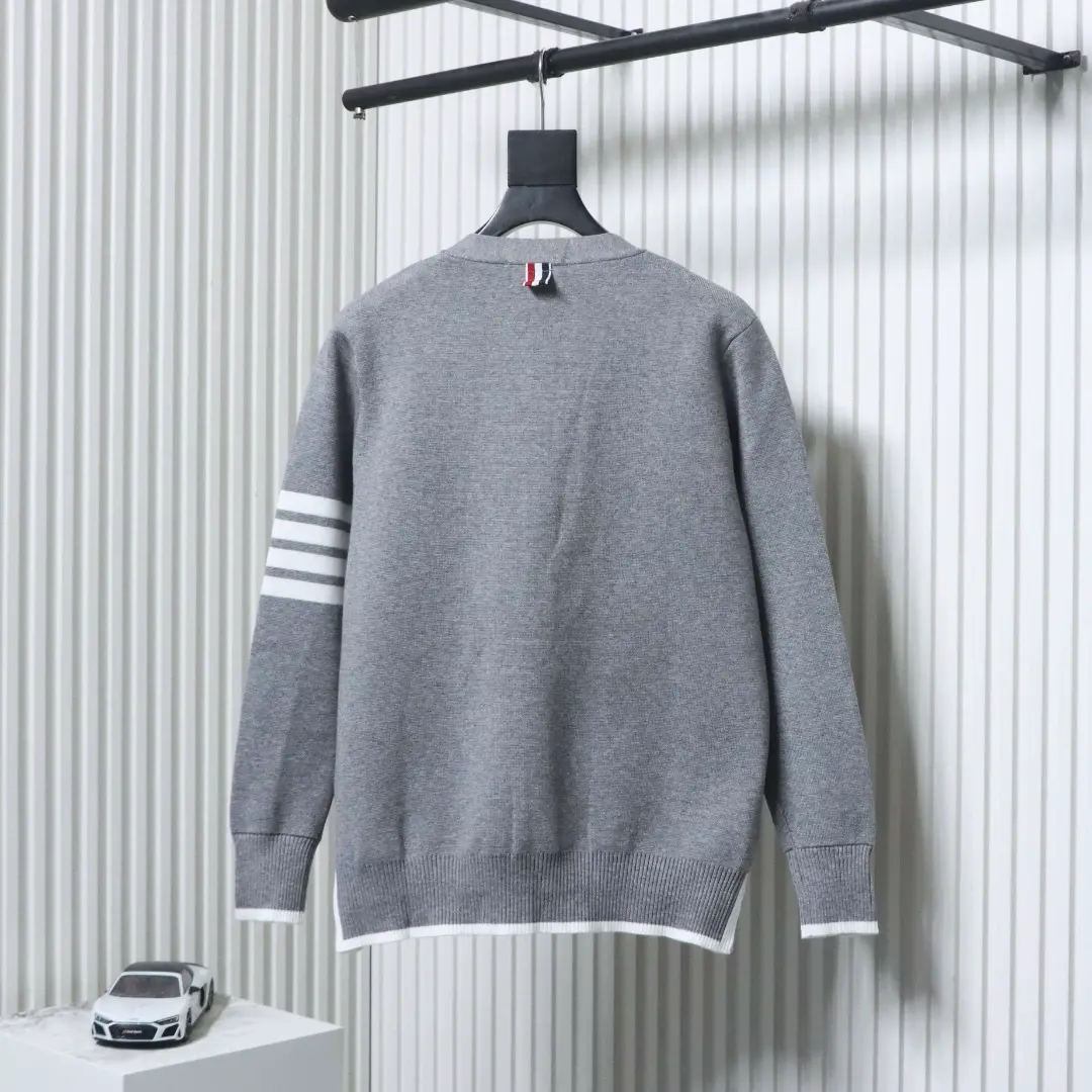 Tom Brown Wollstrickjacke, vorne kürzer und hinten länger – Bild 17