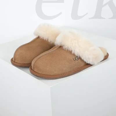 UGG Star Slip-on-Schneestiefel mit dünner Sohle für Damen
