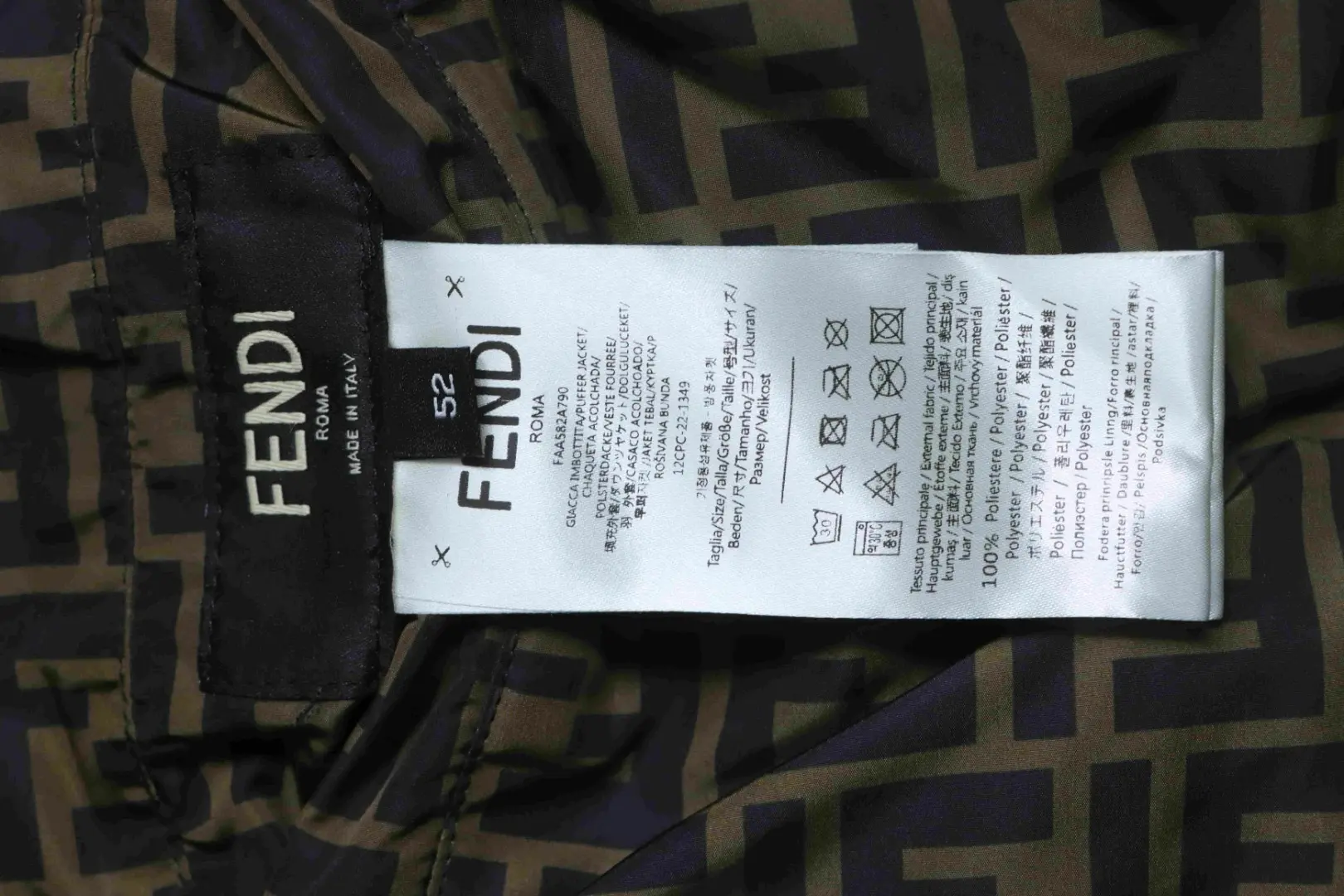 Wendbare Daunenjacke mit Kapuze und FF-Monogramm – Bild 10