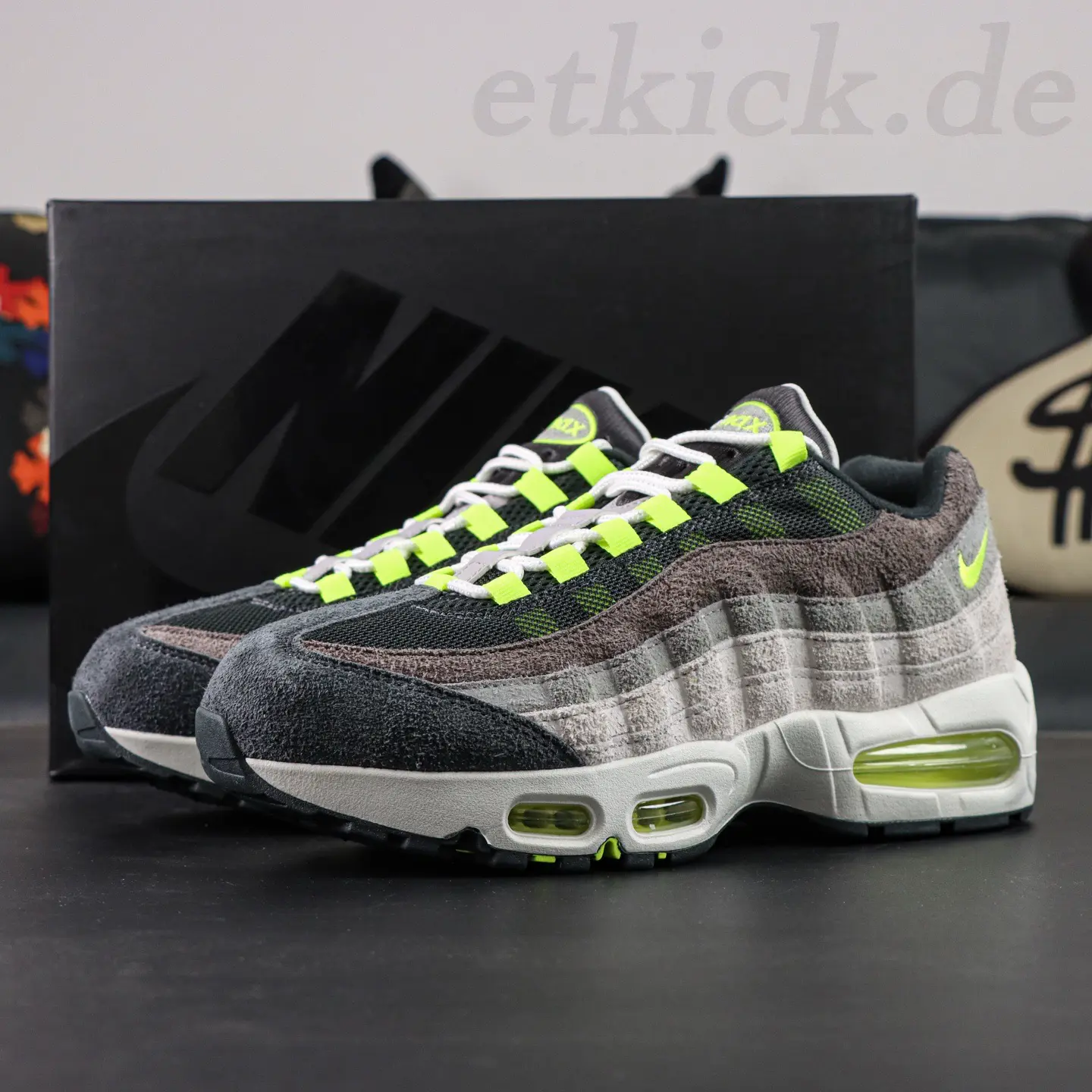 Air Max 95 Big Bubble OG „Reverse Neon“ in Schwarz und Grau