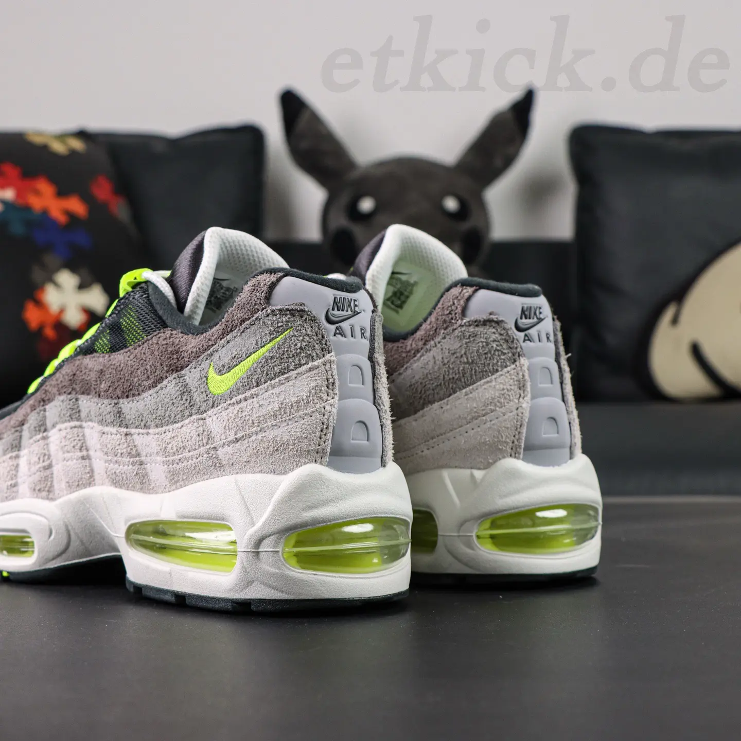 Air Max 95 Big Bubble OG „Reverse Neon“ in Schwarz und Grau – Bild 9
