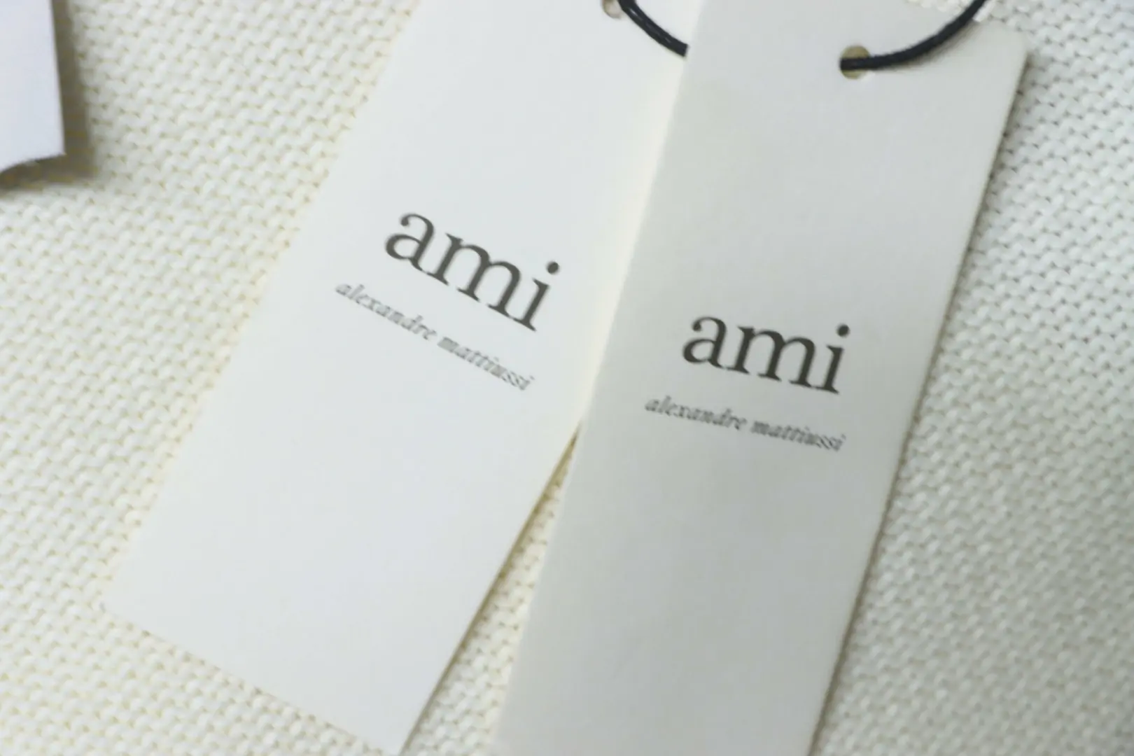 Ami 21Fw Pullover mit gesticktem Herzlogo und Rundhalsausschnitt – Bild 9