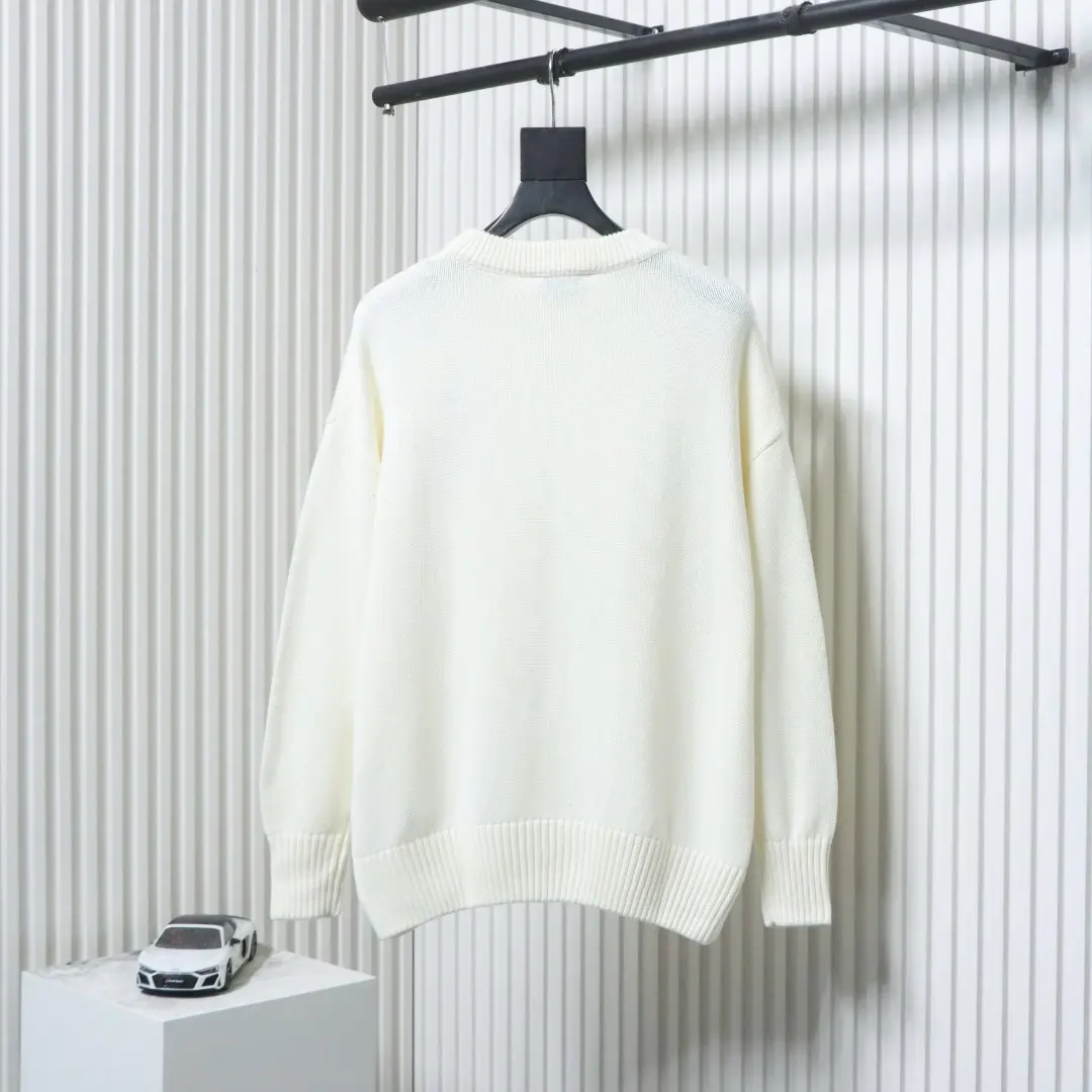 Ami 21Fw Pullover mit gesticktem Herzlogo und Rundhalsausschnitt – Bild 2