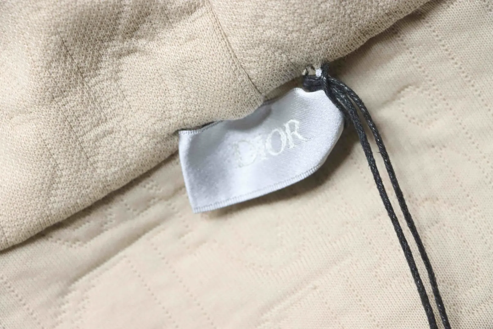 Hoodie mit Monogrammprägung – Bild 9