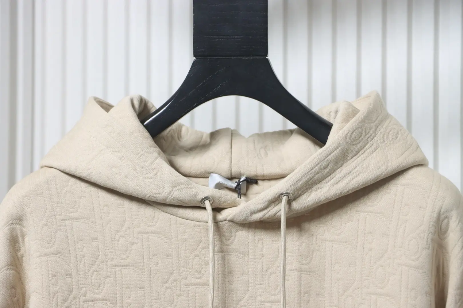 Hoodie mit Monogrammprägung – Bild 8