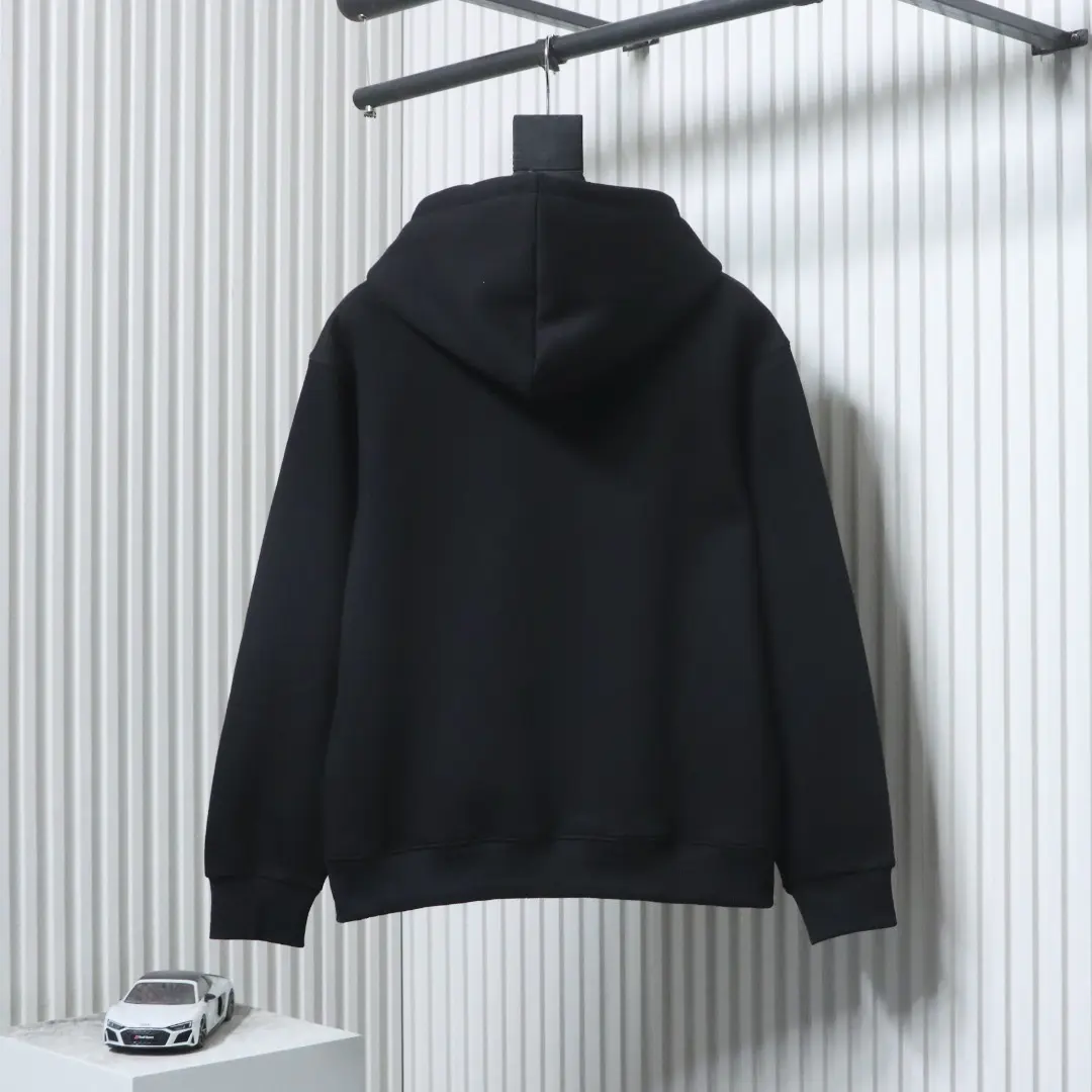 Hoodie mit kleinem Logoaufdruck – Bild 12