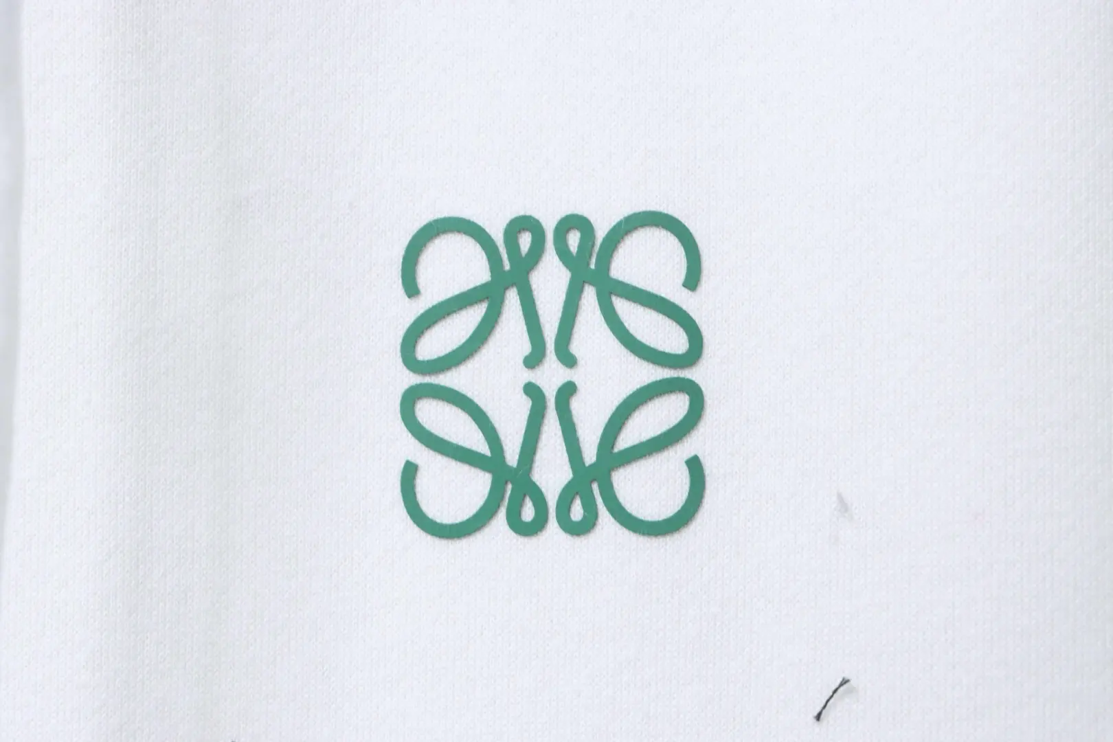 Hoodie mit kleinem Logoaufdruck – Bild 7