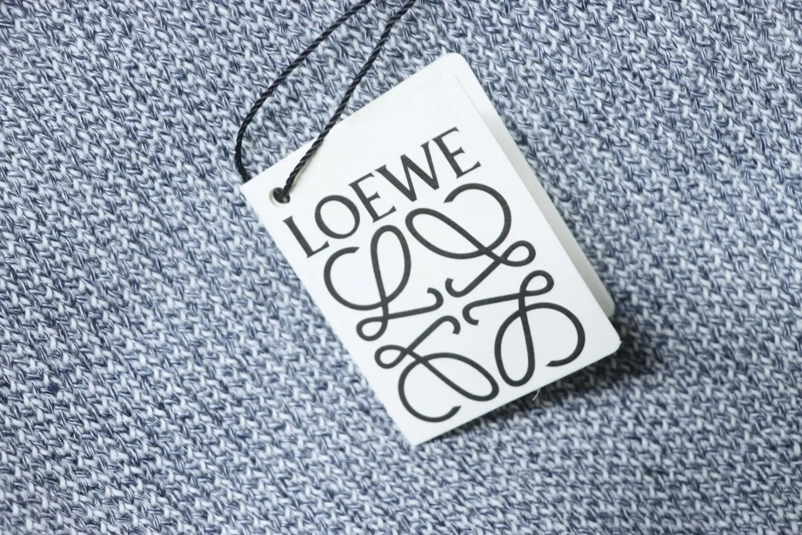 Jacquard-Logo-Strickpullover mit Rundhalsausschnitt – Bild 10