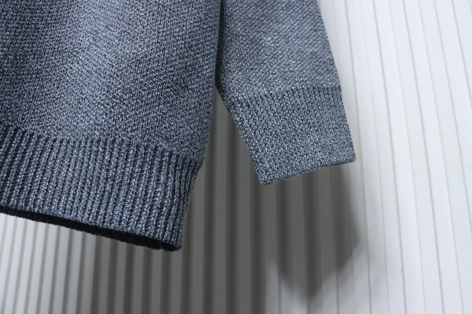 Jacquard-Logo-Strickpullover mit Rundhalsausschnitt – Bild 5