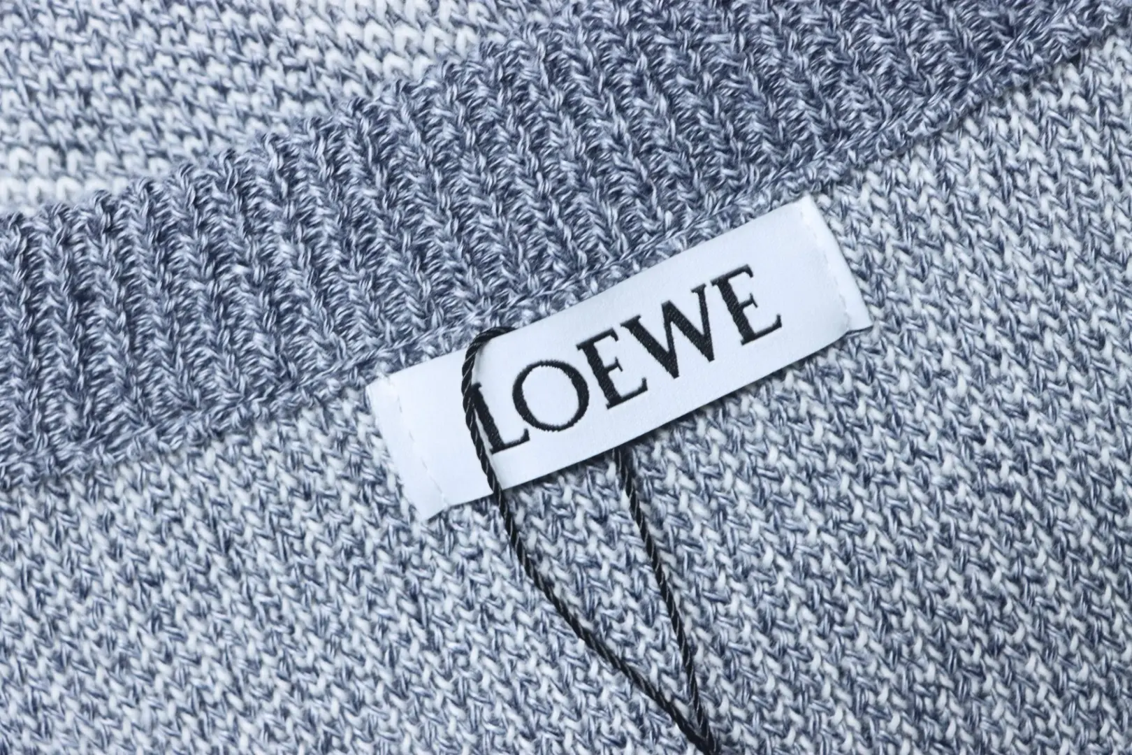 Jacquard-Logo-Strickpullover mit Rundhalsausschnitt – Bild 9