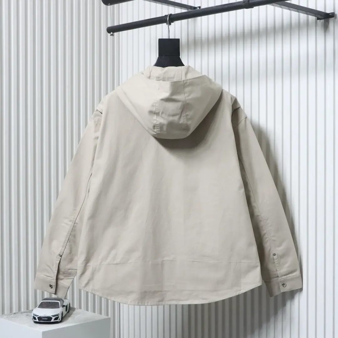 Kapuzenjacke aus Canvas mit gesticktem Logo und Kette in Zusammenarbeit mit anderen Designern – Bild 4