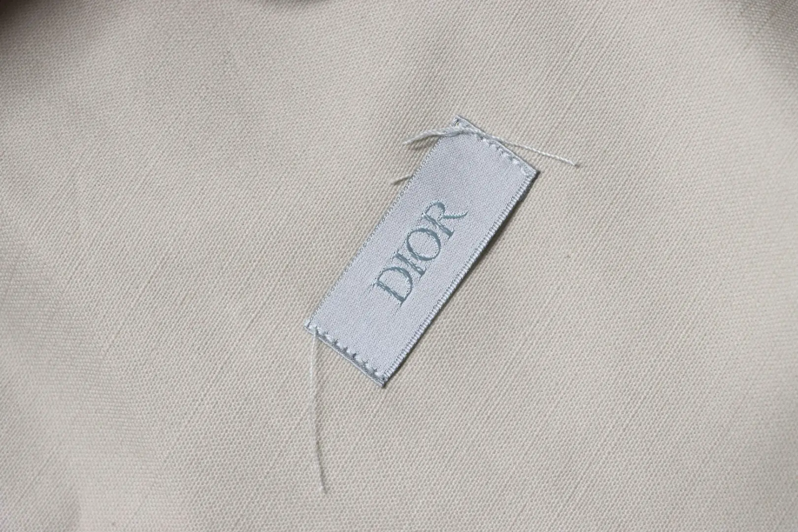 Kapuzenjacke aus Canvas mit gesticktem Logo und Kette in Zusammenarbeit mit anderen Designern – Bild 11