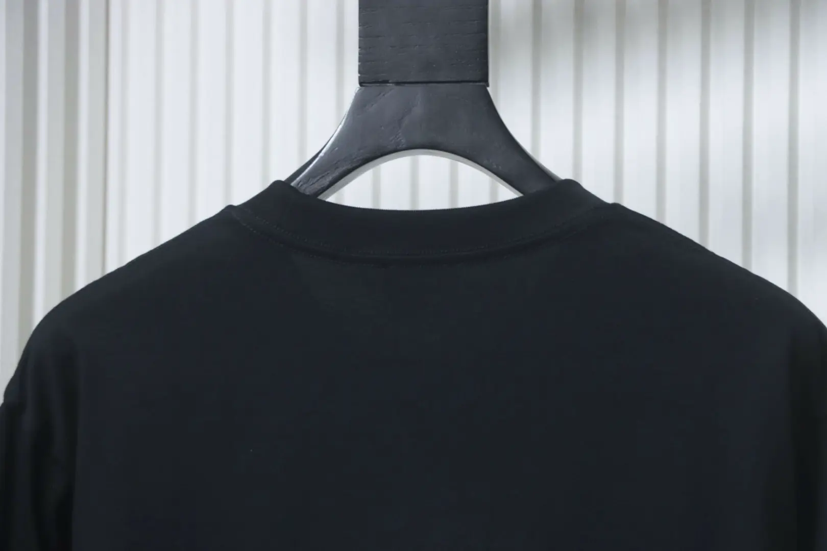 Kariertes Langarmshirt mit Kriegspferde-Muster – Bild 4