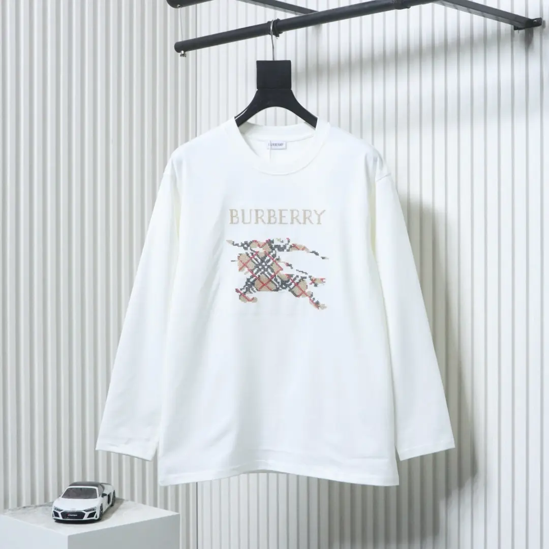 Kariertes Langarmshirt mit Kriegspferde-Muster – Bild 11