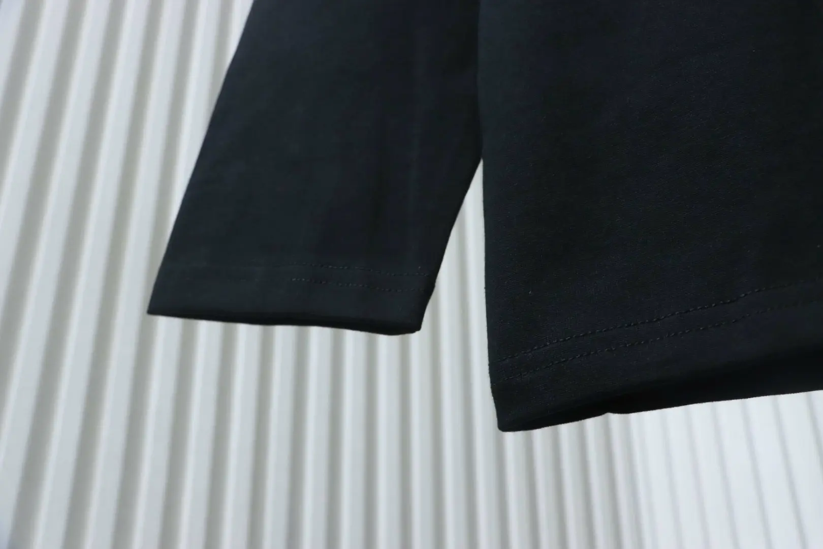 Kariertes Langarmshirt mit Kriegspferde-Muster – Bild 5