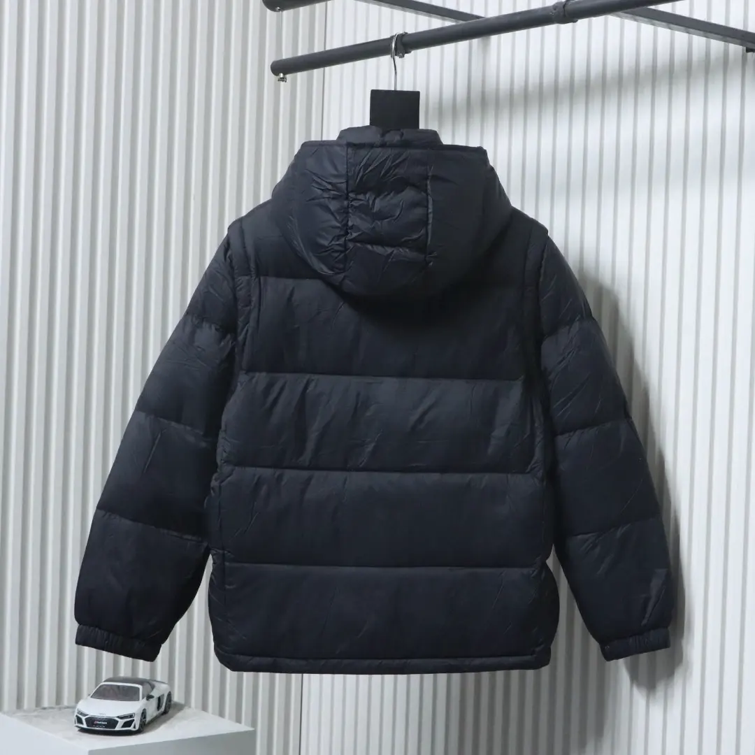 Moncler CYCLONE Daunenjacke mit großem Logo, abnehmbaren Ärmeln und Kapuze – Bild 11