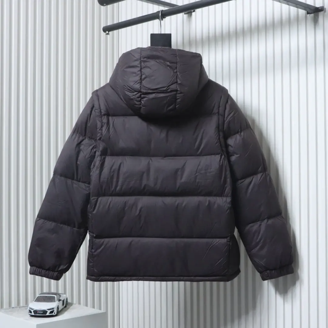 Moncler CYCLONE Daunenjacke mit großem Logo, abnehmbaren Ärmeln und Kapuze – Bild 2