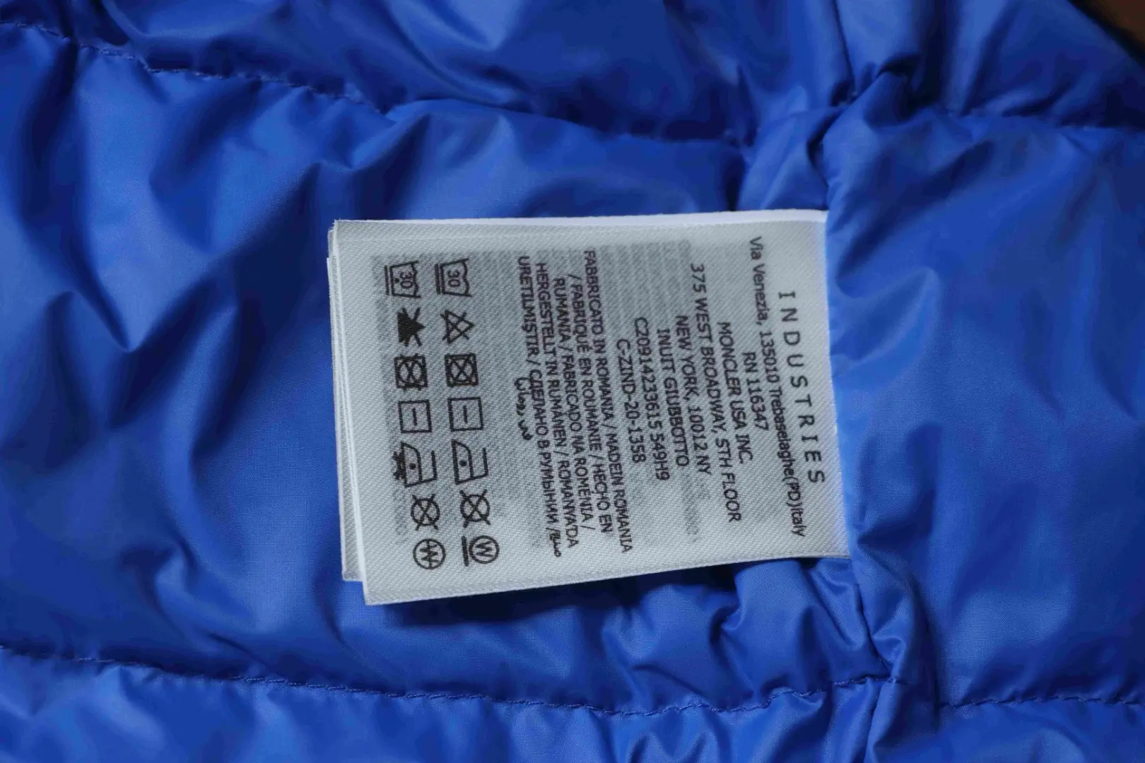 Moncler Epine Daunenjacke mit kurzem Stehkragen – Bild 11