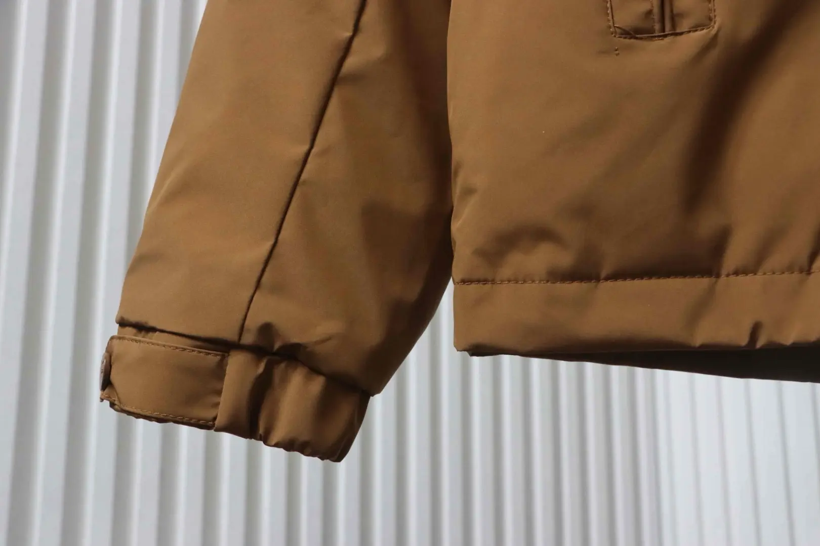 Moncler Epine Daunenjacke mit kurzem Stehkragen – Bild 8