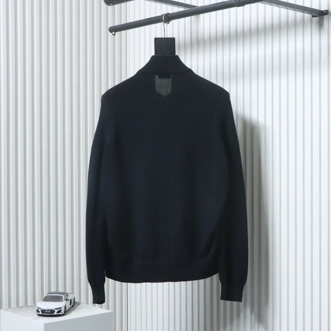 Moncler Strickjacke mit Patchwork-Daunen – Bild 14