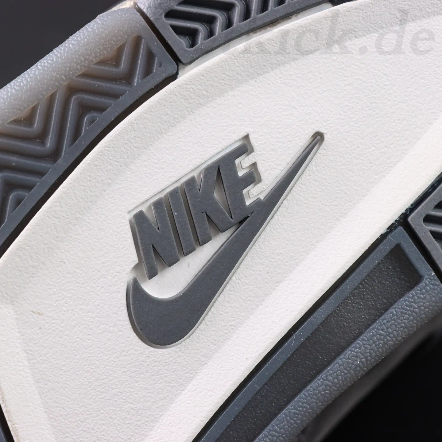 Nigel Sylvester x Jordan Air Jordan 4 OG Grauer Ziegelstein – Bild 11