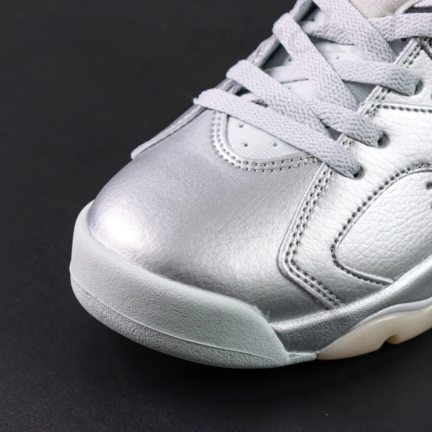 PSG x Jordan Air Jordan 6 PSG 2026 Liquid Silver – Bild 13