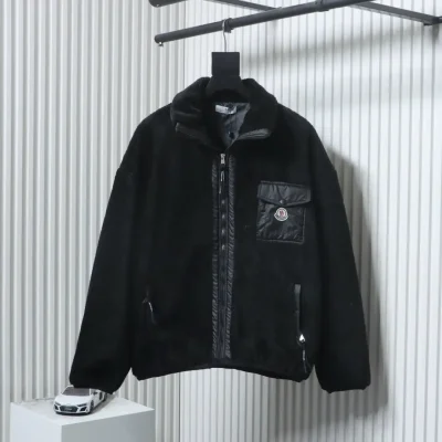 Reißverschlusstasche aus Teddyfleece