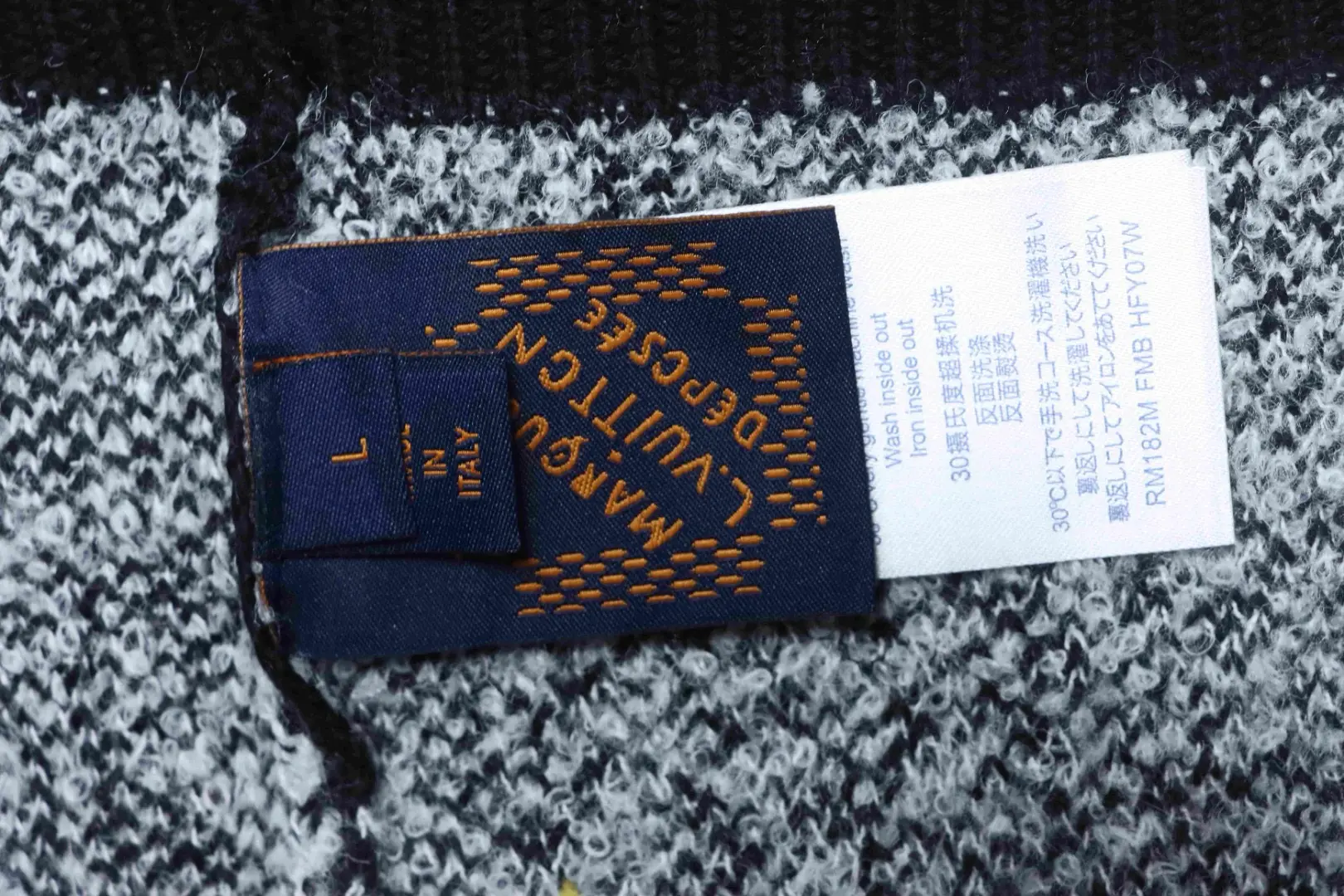 Strickpullover mit Schachbrettmuster und geometrischer Struktur – Bild 9