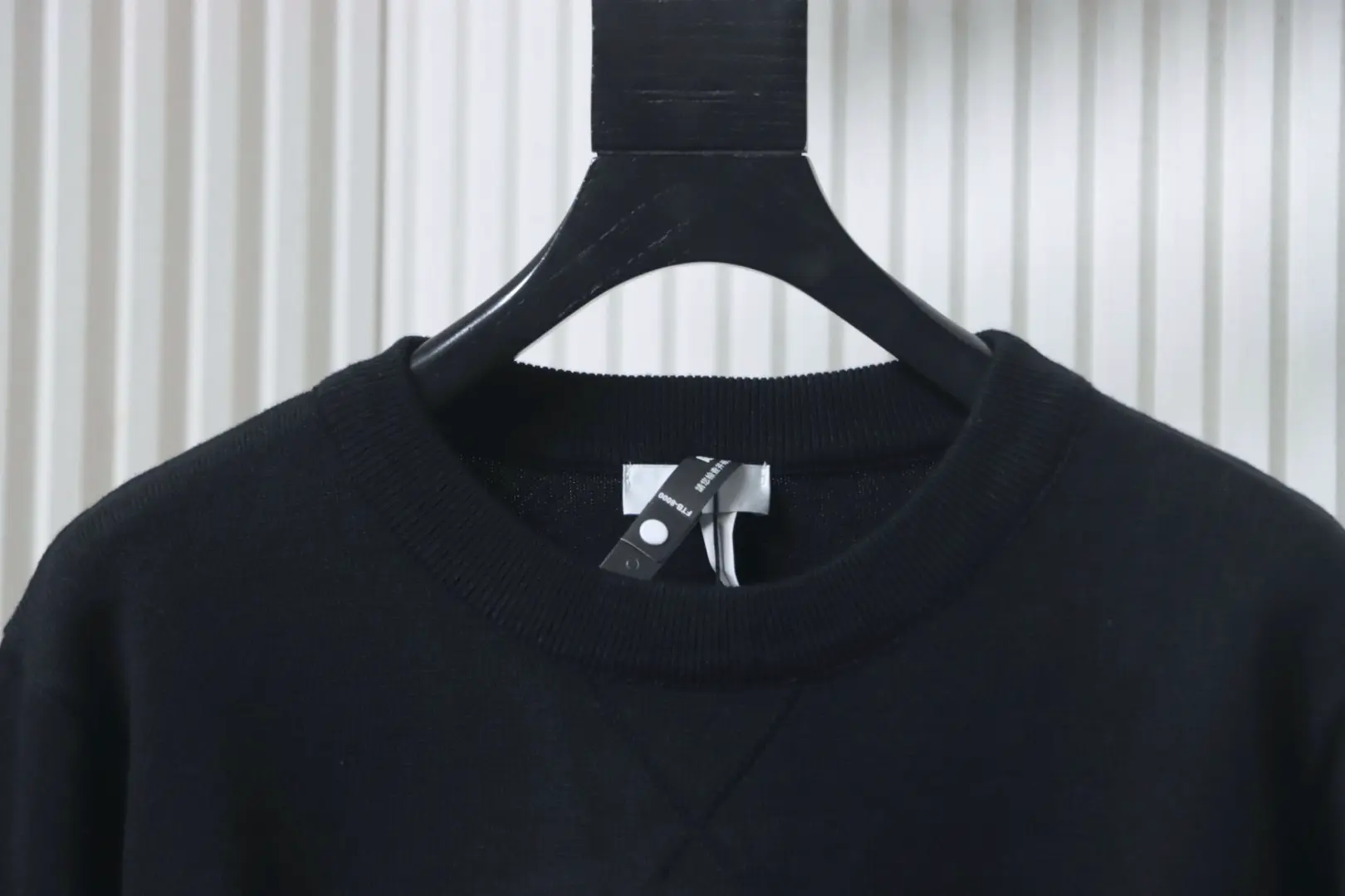 Strickpullover mit floralem Stickmuster – Bild 3