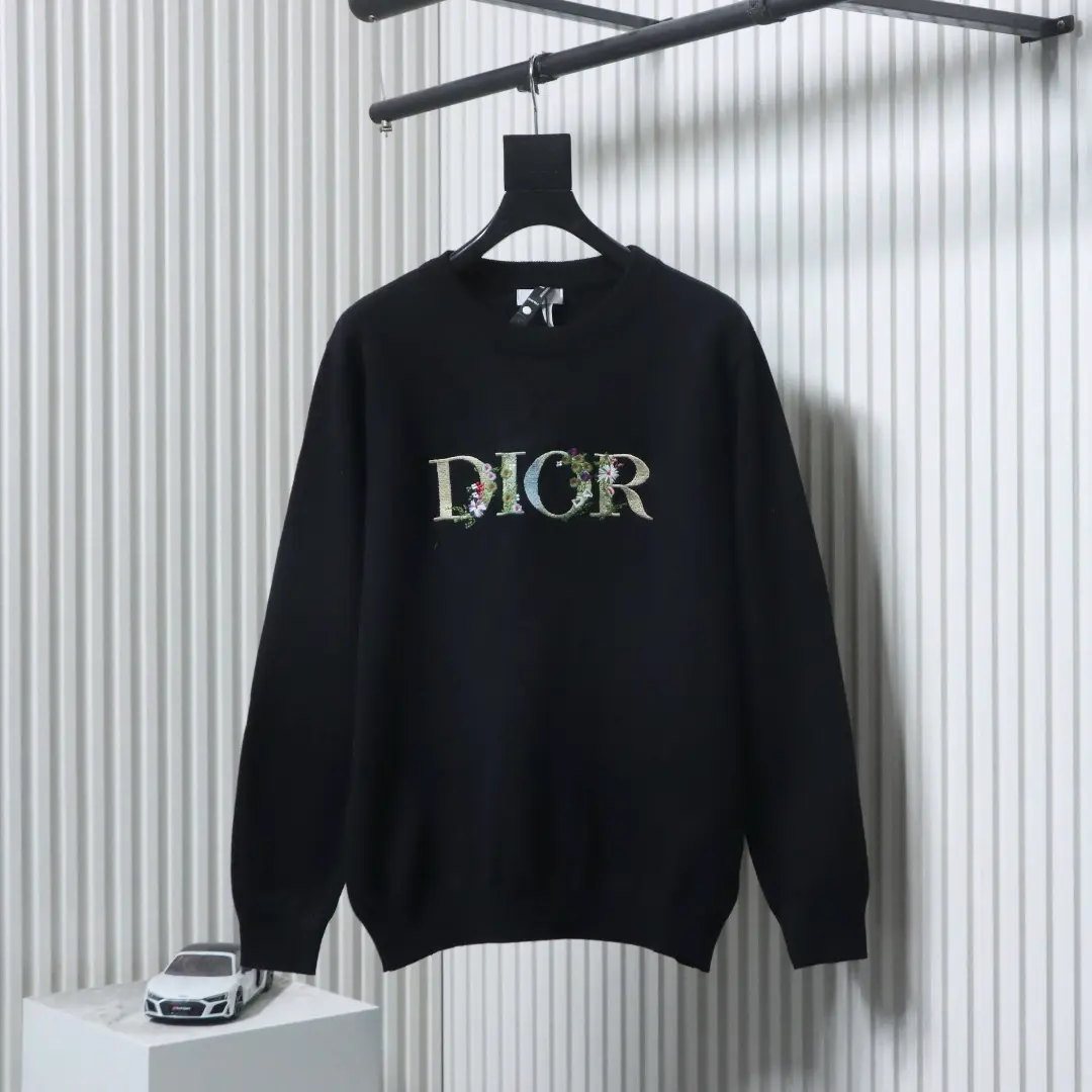 Strickpullover mit floralem Stickmuster