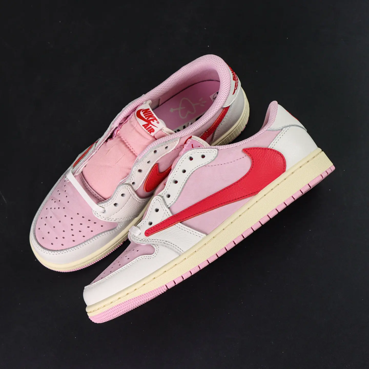 Travis Scott x Air Jordan 1 Low OG Tropical Pink – Bild 6