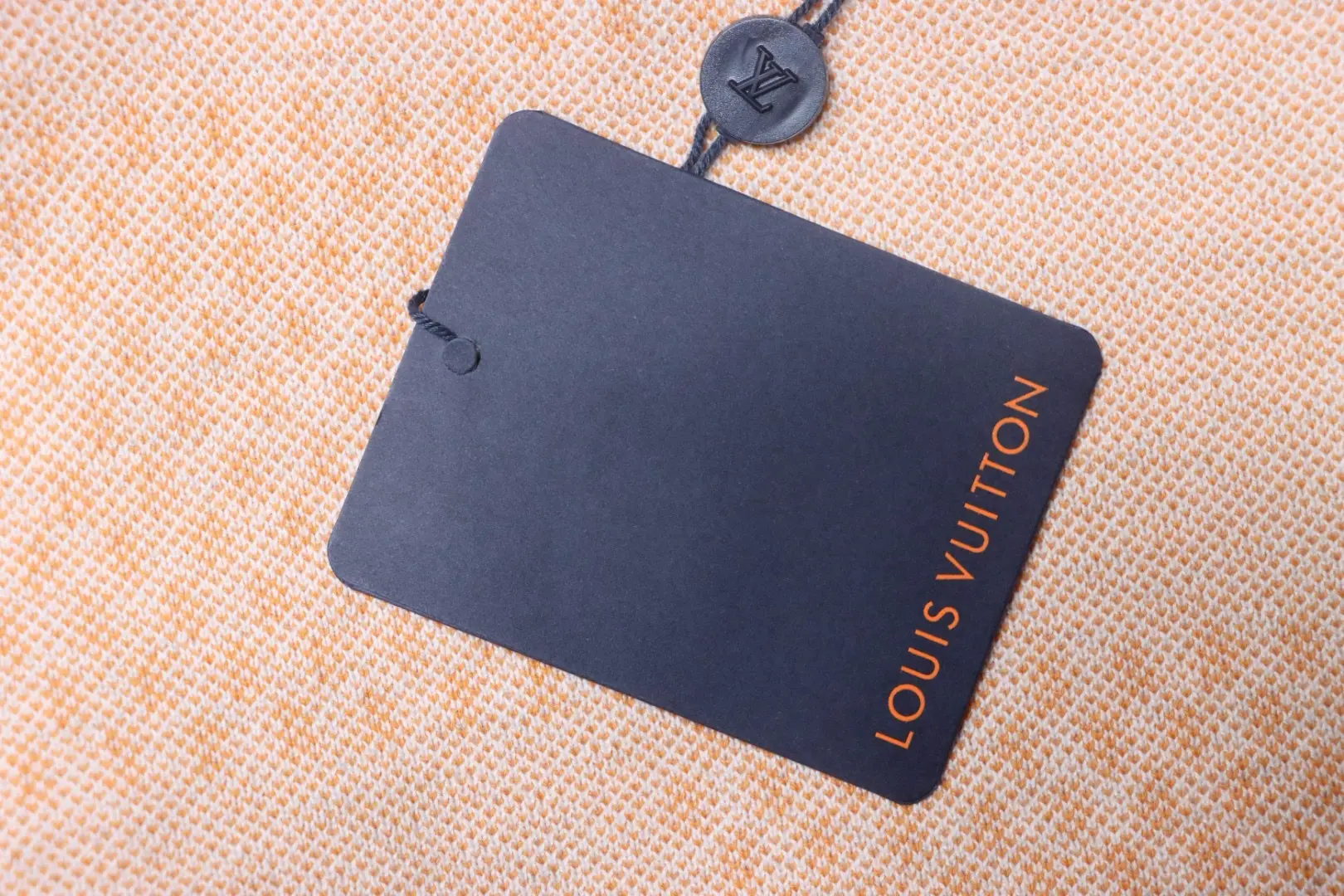 karierter Jacquard-Pullover mit Rundhalsausschnitt – Bild 9