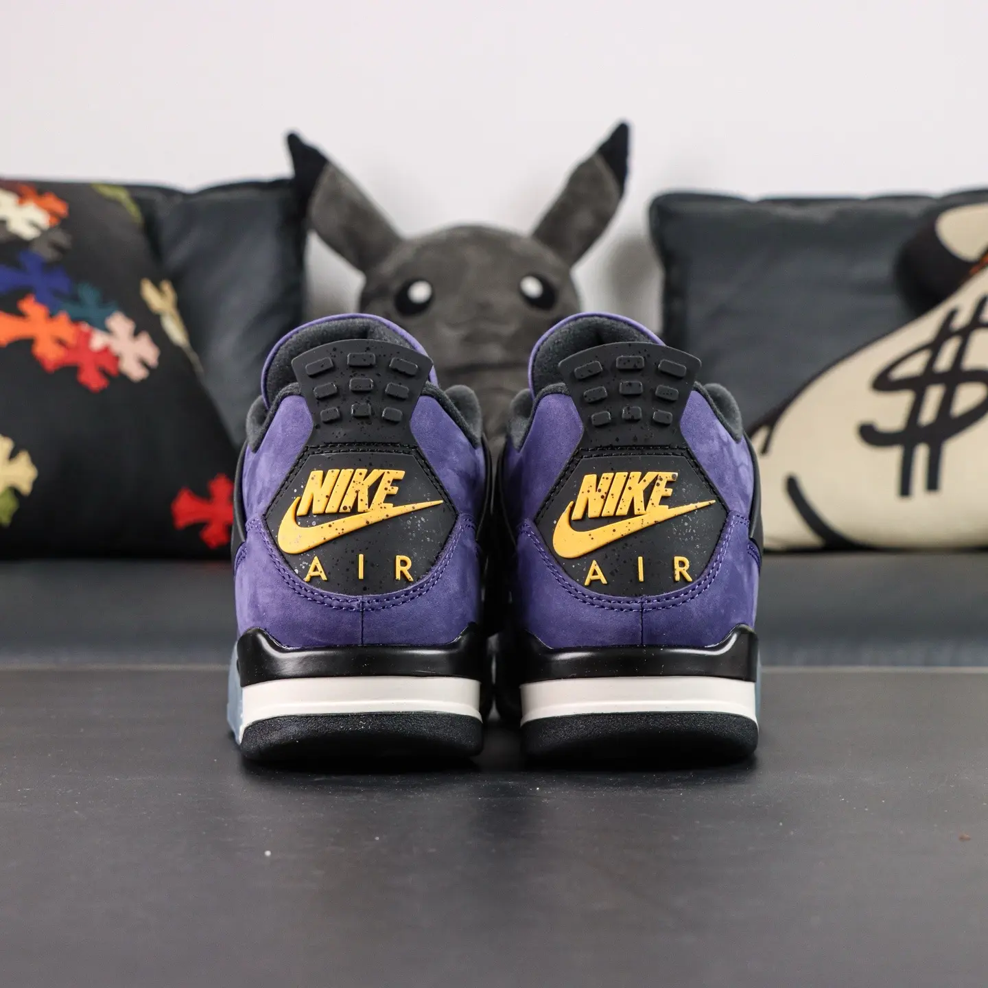Air Jordan Retro „Imperial Purple“ – Bild 3