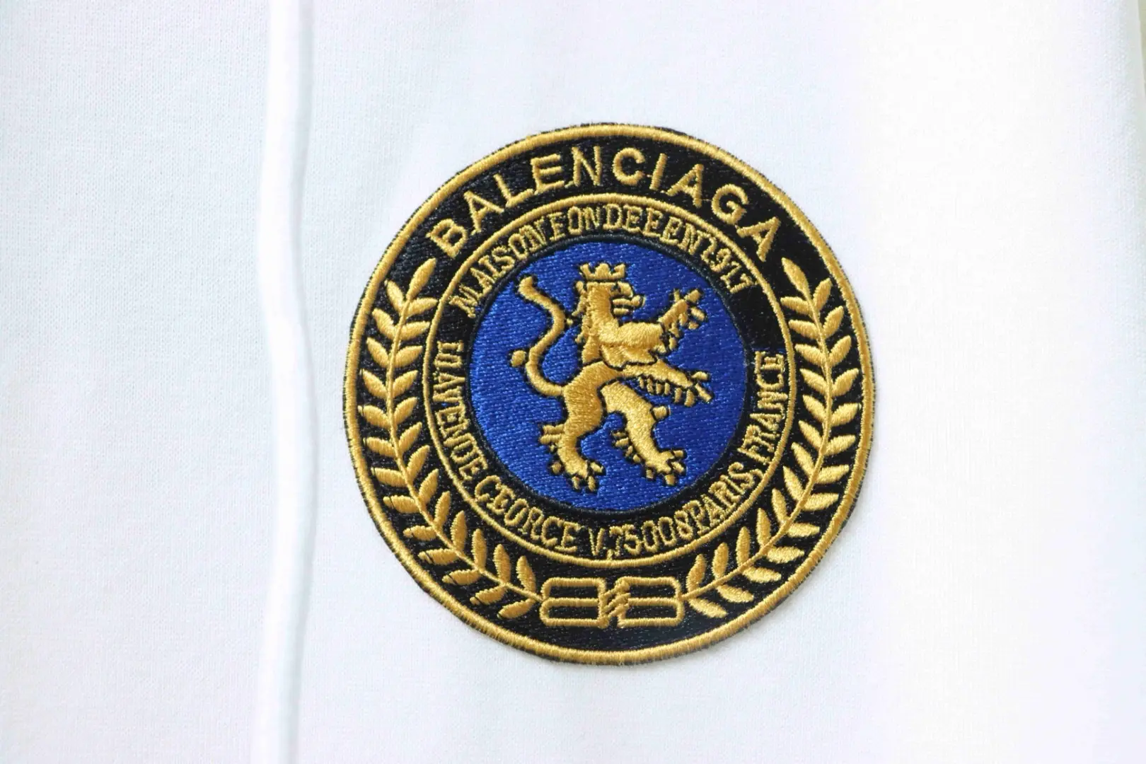 Balenciaga 25FW Badge Hoodie – Bild 7