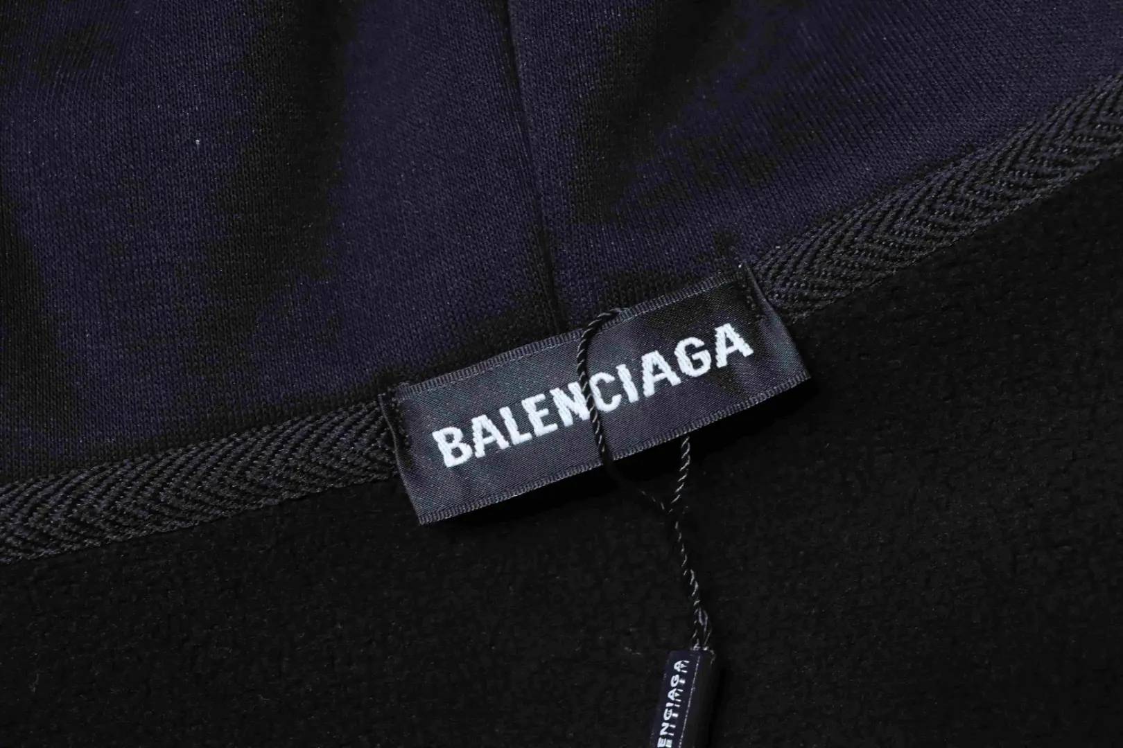 Balenciaga 25FW Crown Hoodie – Bild 9