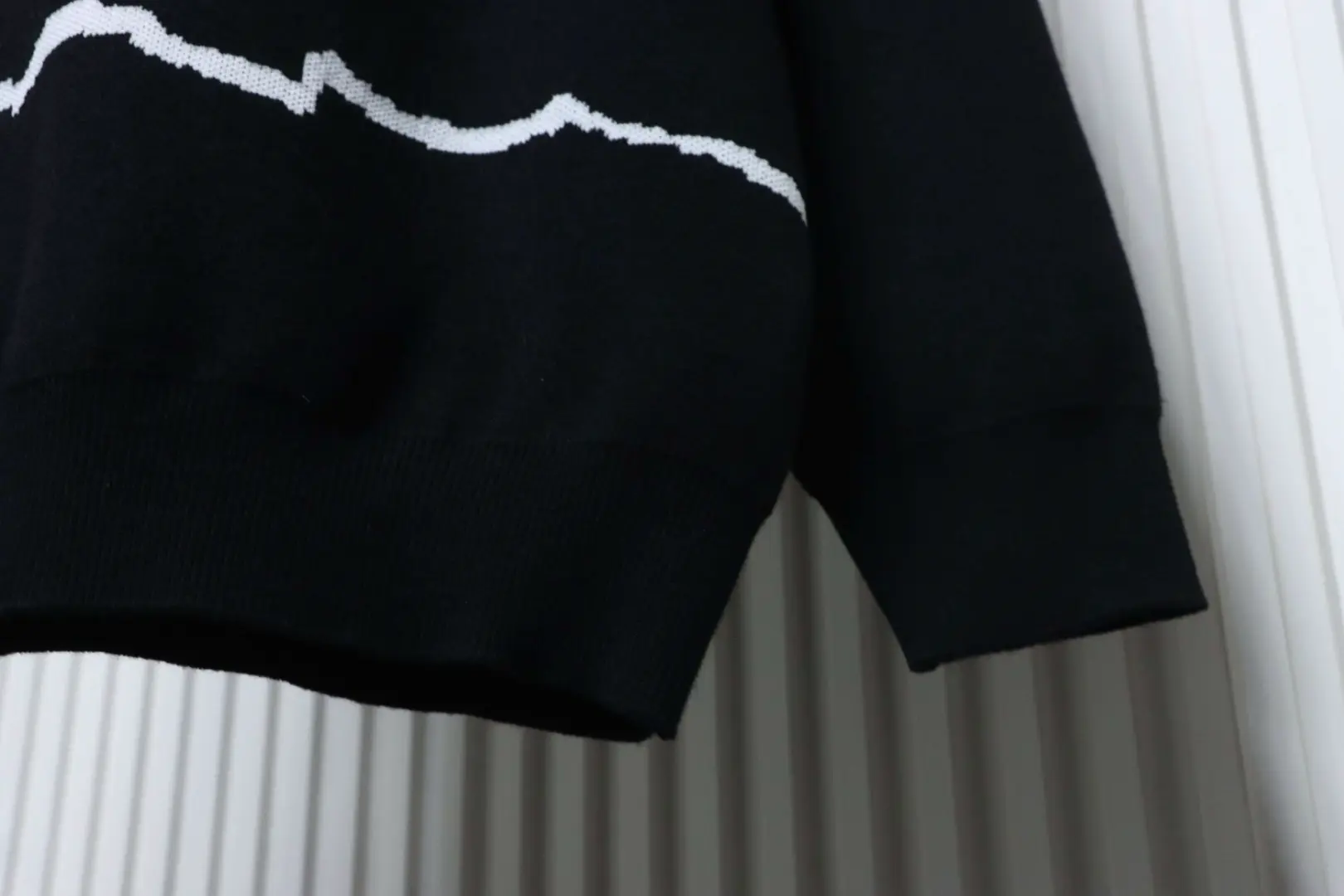 Knight Warhorse Jacquard Rundhalspullover – Bild 10