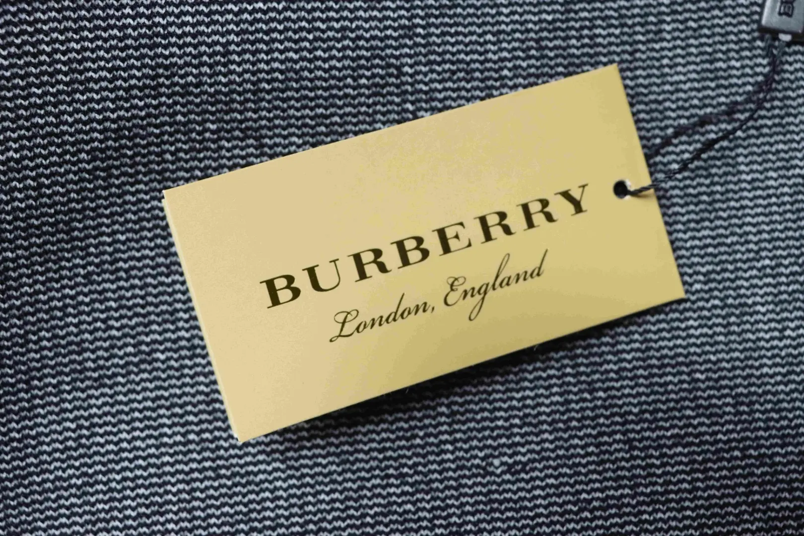 Knight Warhorse Jacquard Rundhalspullover – Bild 7