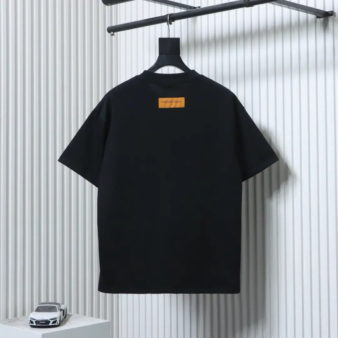 Kurzarmhemd mit Wellenmuster, farblich abgesetztem Monogramm und gesticktem Buchstabenlogo – Bild 2