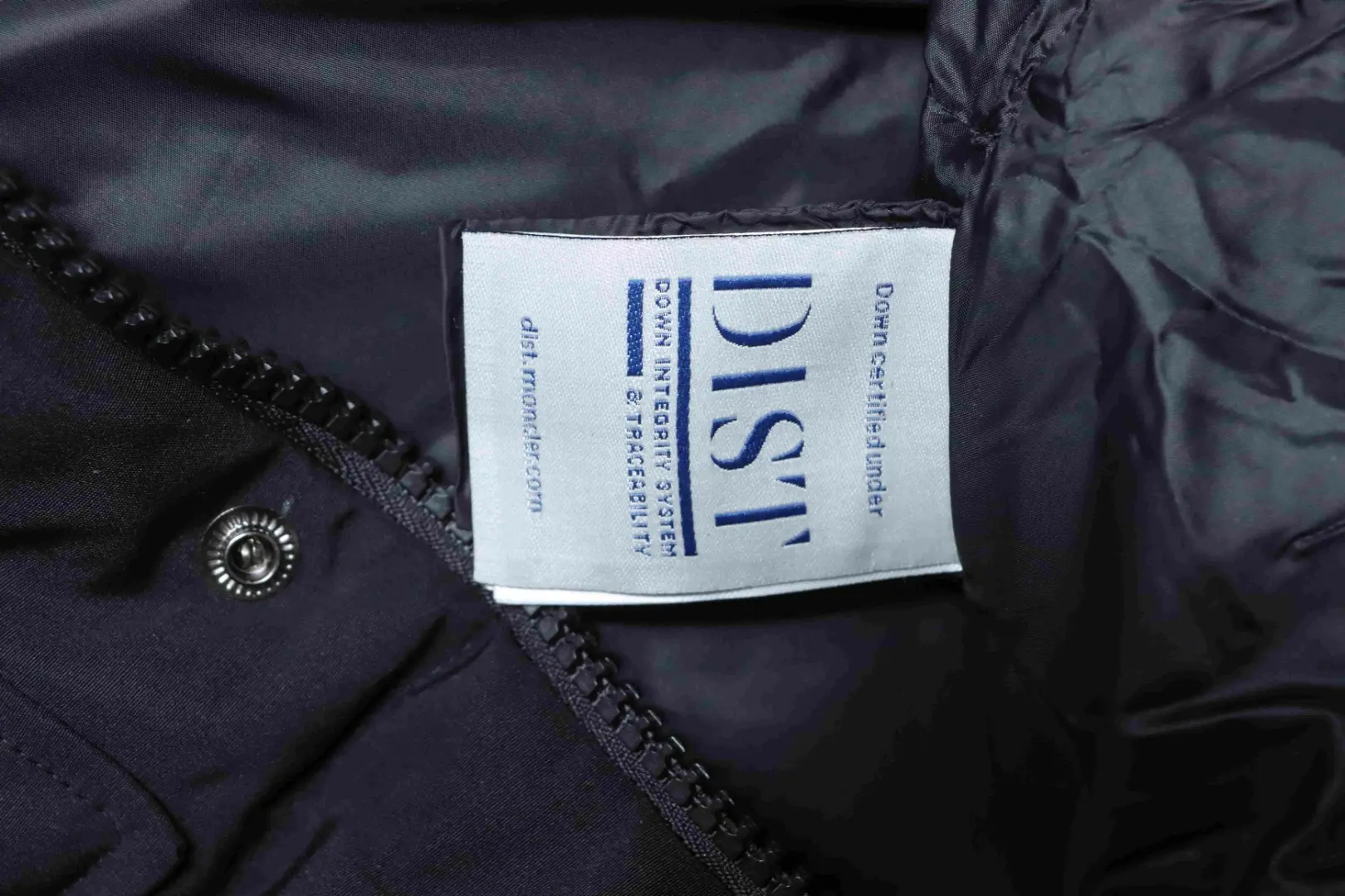 Moncler Gamme Rouge Daunenjacke mit Kapuze und zwei Taschen – Bild 13