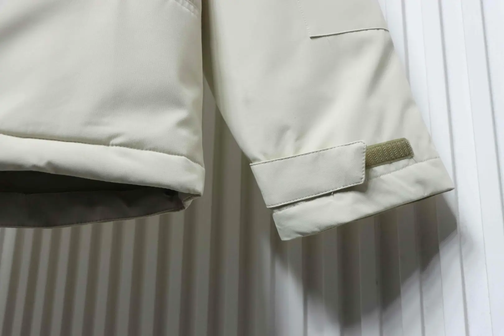 Ralph Lauren Daunenjacke mit Kapuze und gesticktem Logo – Bild 6