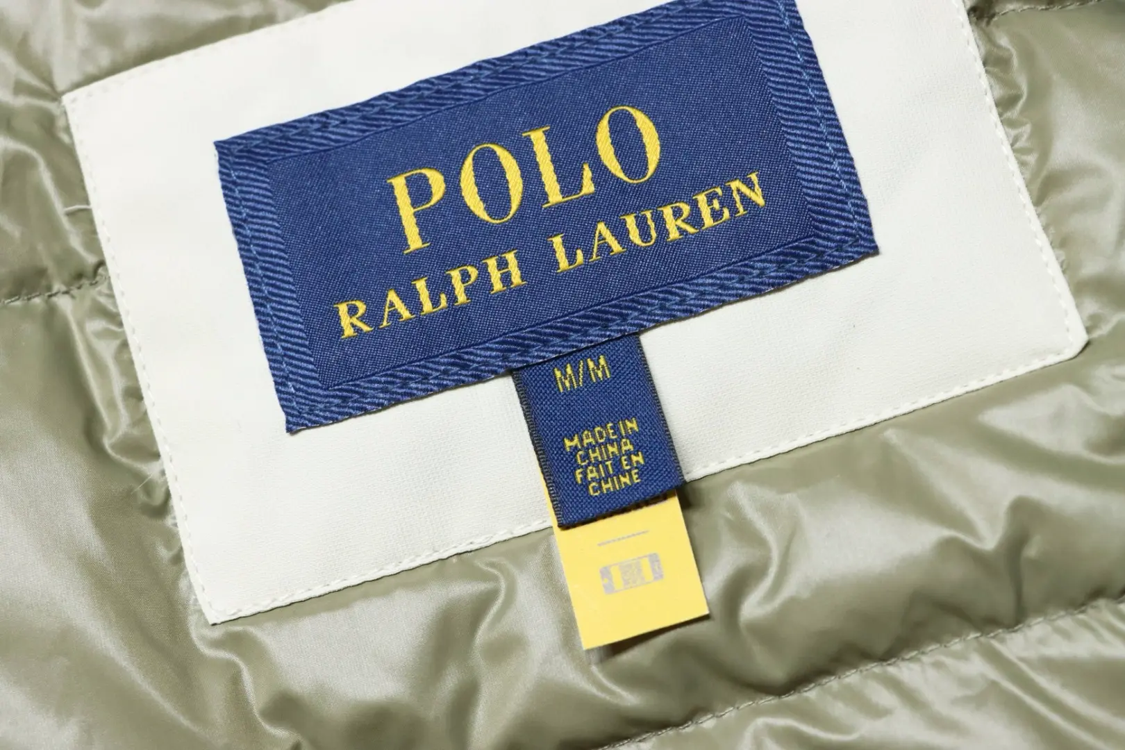 Ralph Lauren Daunenjacke mit Kapuze und gesticktem Logo – Bild 9