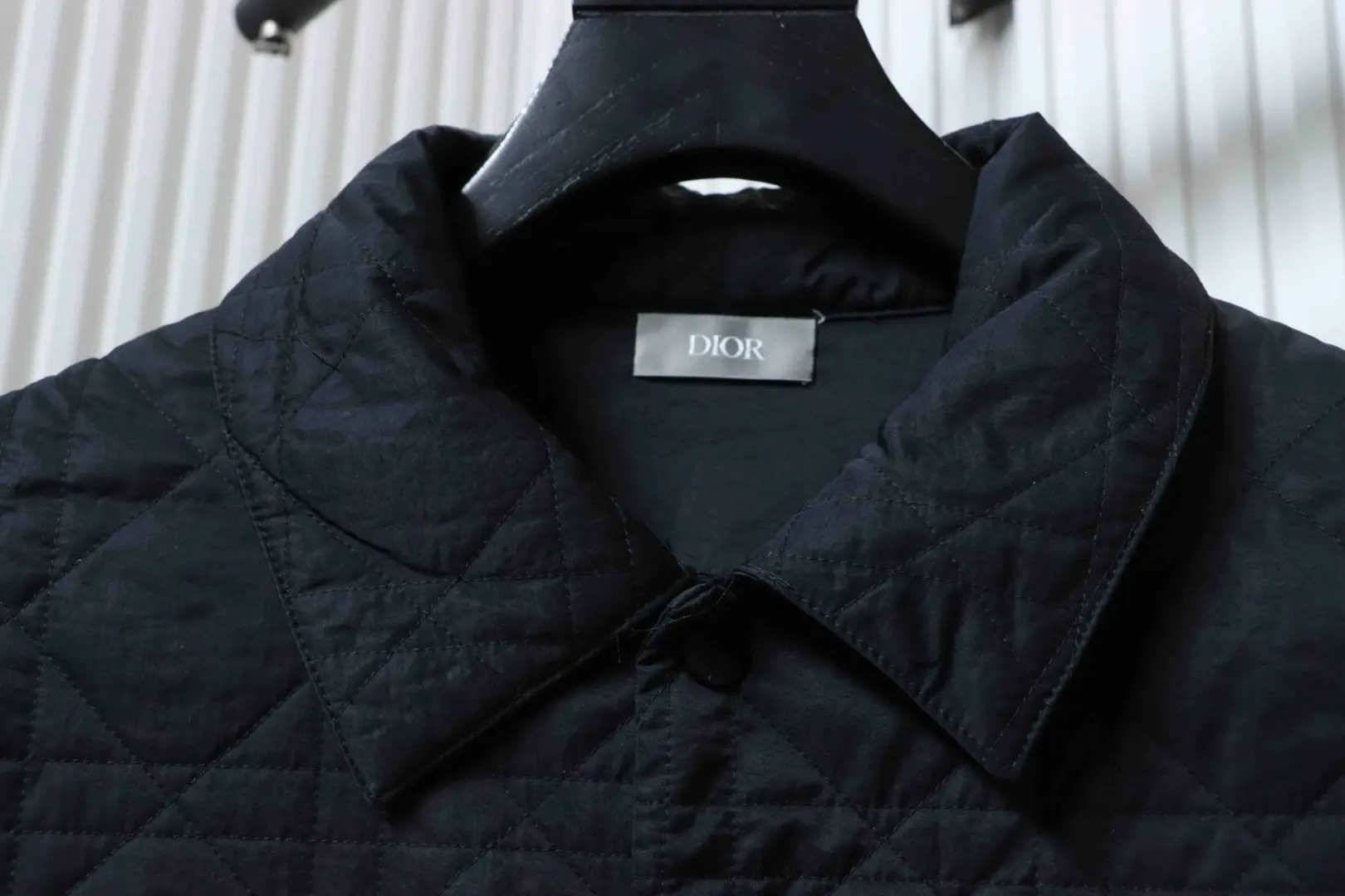 Steppjacke aus Baumwolle mit Taschenabzeichen – Bild 5