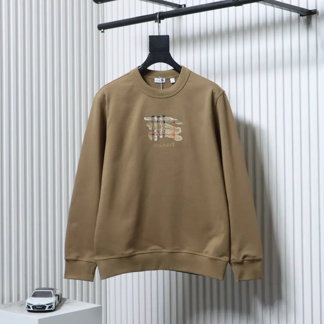 Sweatshirt mit kariertem, appliziertem Kriegspferd-Stickerei und Rundhalsausschnitt – Bild 11